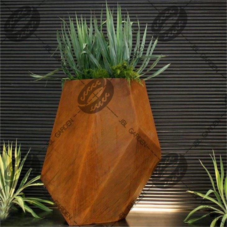 30 X 30 Planter