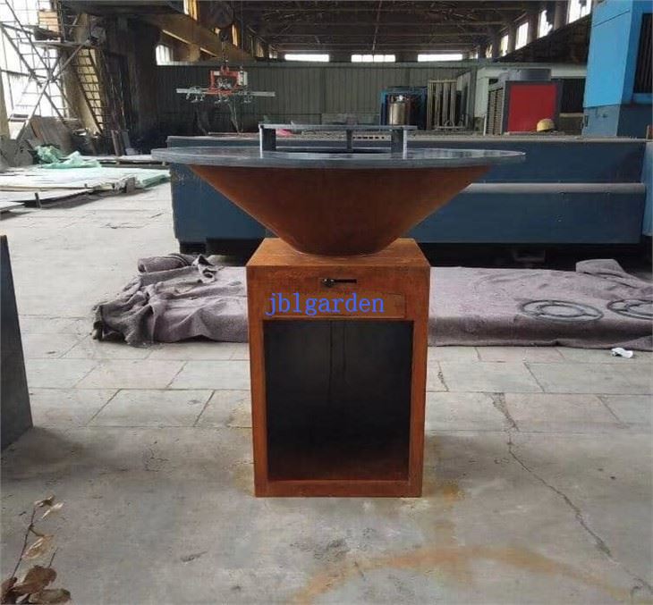 Garden Rusty Metal BBQ GRILL Stove