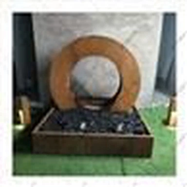 Fountains Uisce Lasmuigh Só Nua-Aimseartha