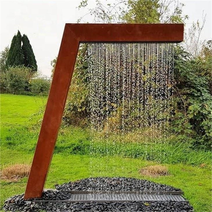 Eas Snámha Fountain Dhosmálta