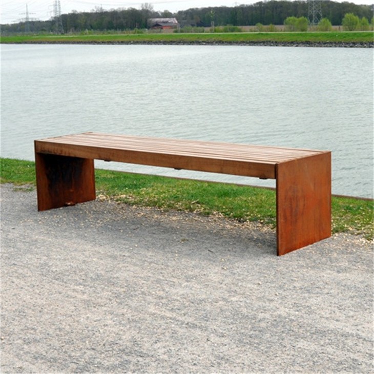 Free-standing Bench