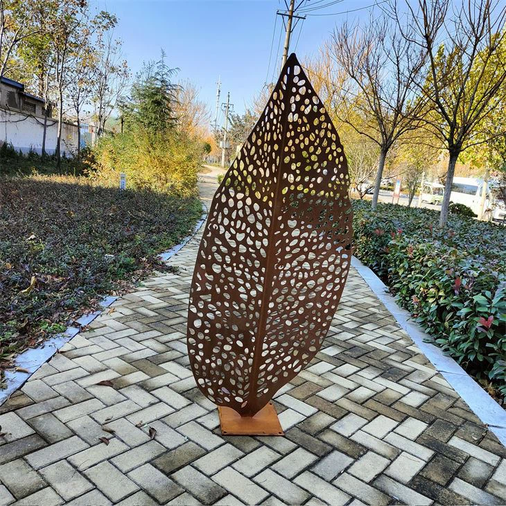 Dealbhóireacht Leaf Cruach Nua-Ealaíne