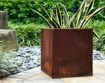 Tugann JBL Garden isteach Plandálaithe Cruach Corten Saincheaptha Do Thírdhre...